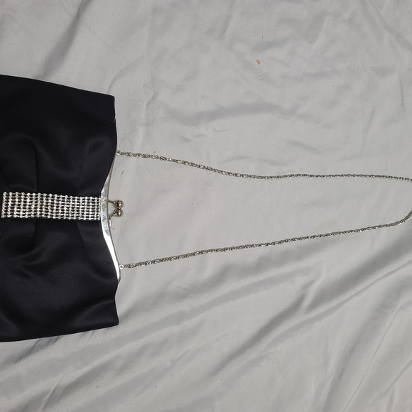 Cache vintage black bowtie black sateen and rhinestone Silver Chain clutch purse - Picture 9 of 9